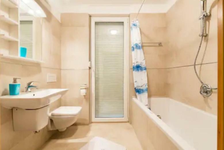 Granny Mira Apartman Omiš Kültér fotó